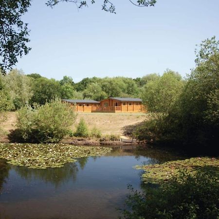 Langmere Lakes Lodges Hainford المظهر الخارجي الصورة