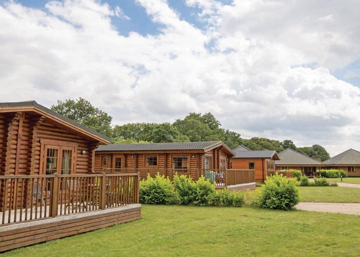 Langmere Lakes Lodges Hainford المظهر الخارجي الصورة